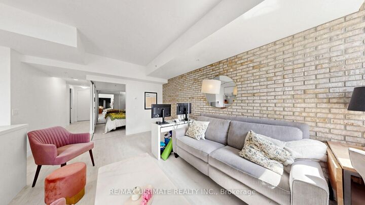Property Photo:  39 Sherbourne Street 303  ON M5A 0L8 