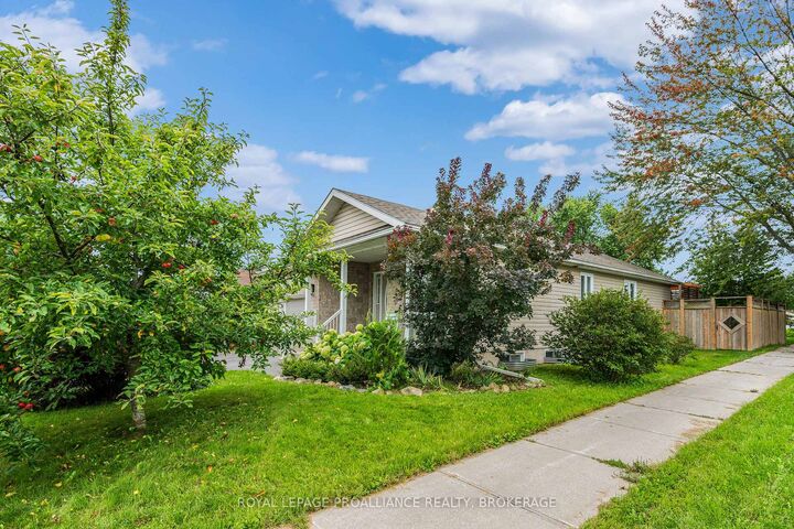 Property Photo:  164 Amy Lynn Drive  ON K7N 2A2 