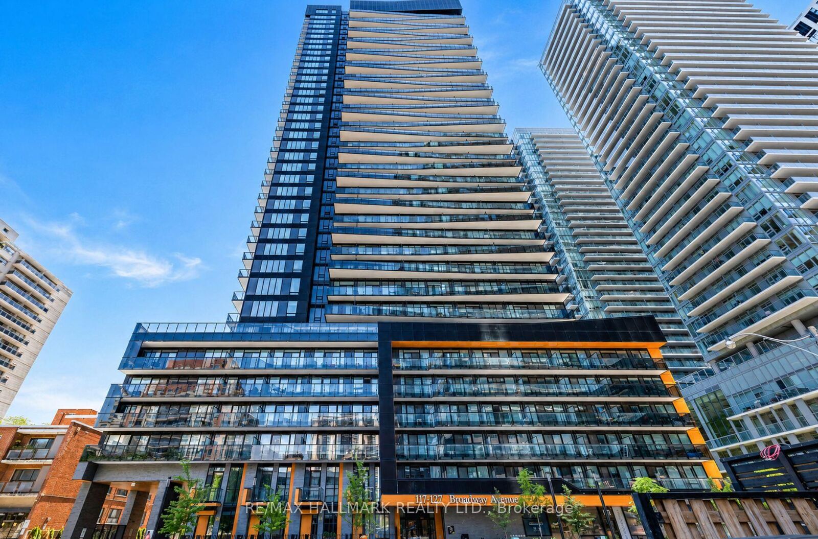 Property Photo:  117 Broadway Avenue 1205  ON M4P 1V3 