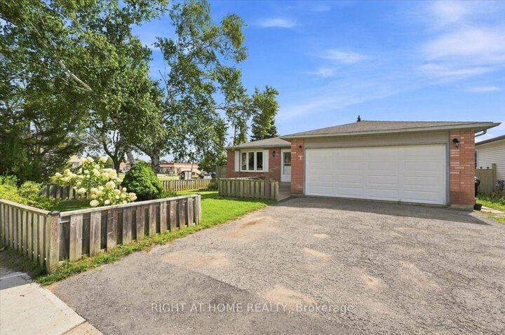 Property Photo: 1 Argyle Road ON L4N 6P9