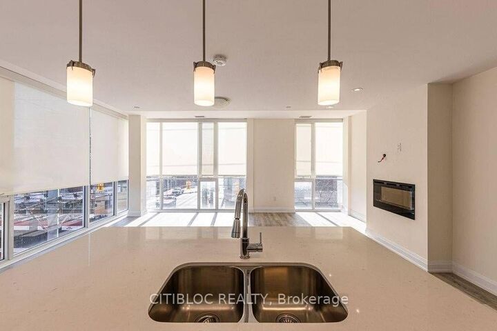 Property Photo:  200 Woodbine Avenue 301  ON M4L 3P2 