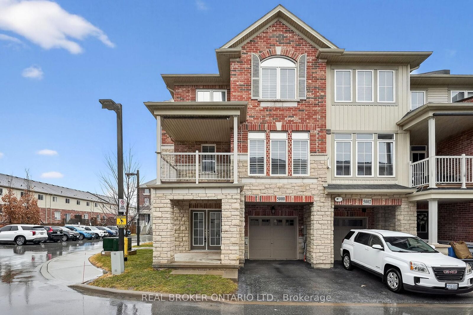 Property Photo:  5000 Desantis Drive  ON L3J 1W3 