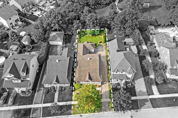 Property Photo:  127 Old Maple Boulevard  ON N0B 2K0 