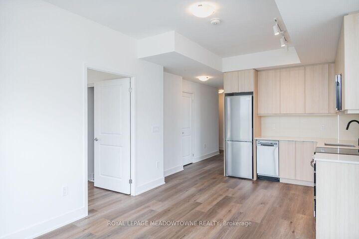 Property Photo:  115 Nipissing Road 1110A  ON L9T 1R3 