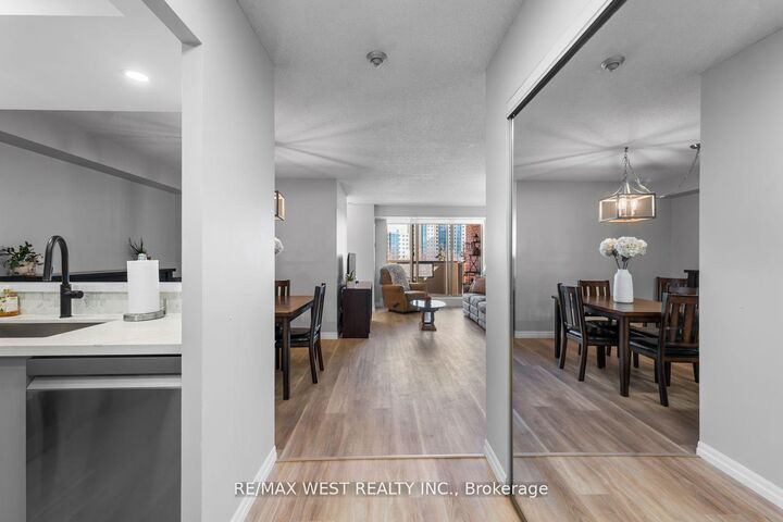Property Photo:  100 Observatory Lane SE 502  ON L4C 1T4 
