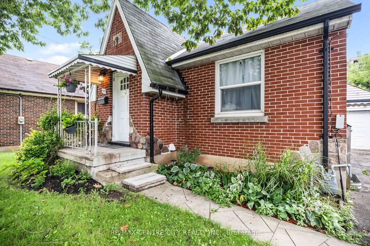 Property Photo: 529 Highbury Avenue N ON N5W 4K6
