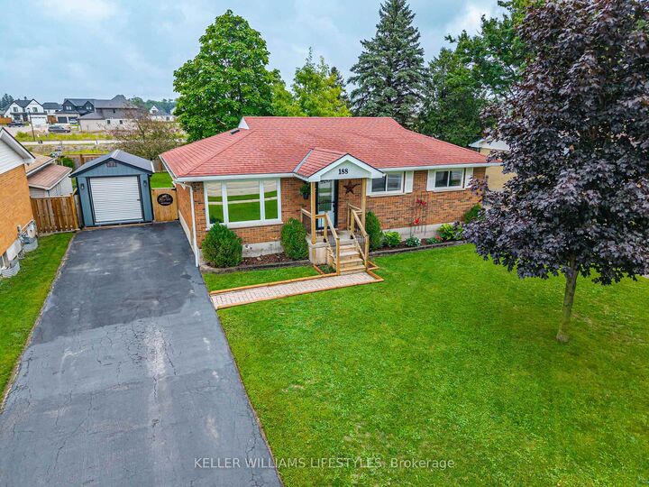 Property Photo:  188 Queen Street  ON N0M 1A0 