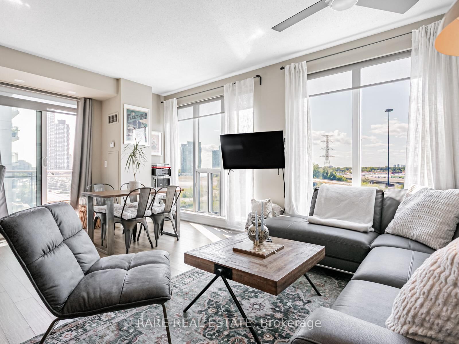 Property Photo:  2119 Lake Shore Boulevard W 703  ON M8V 4E8 