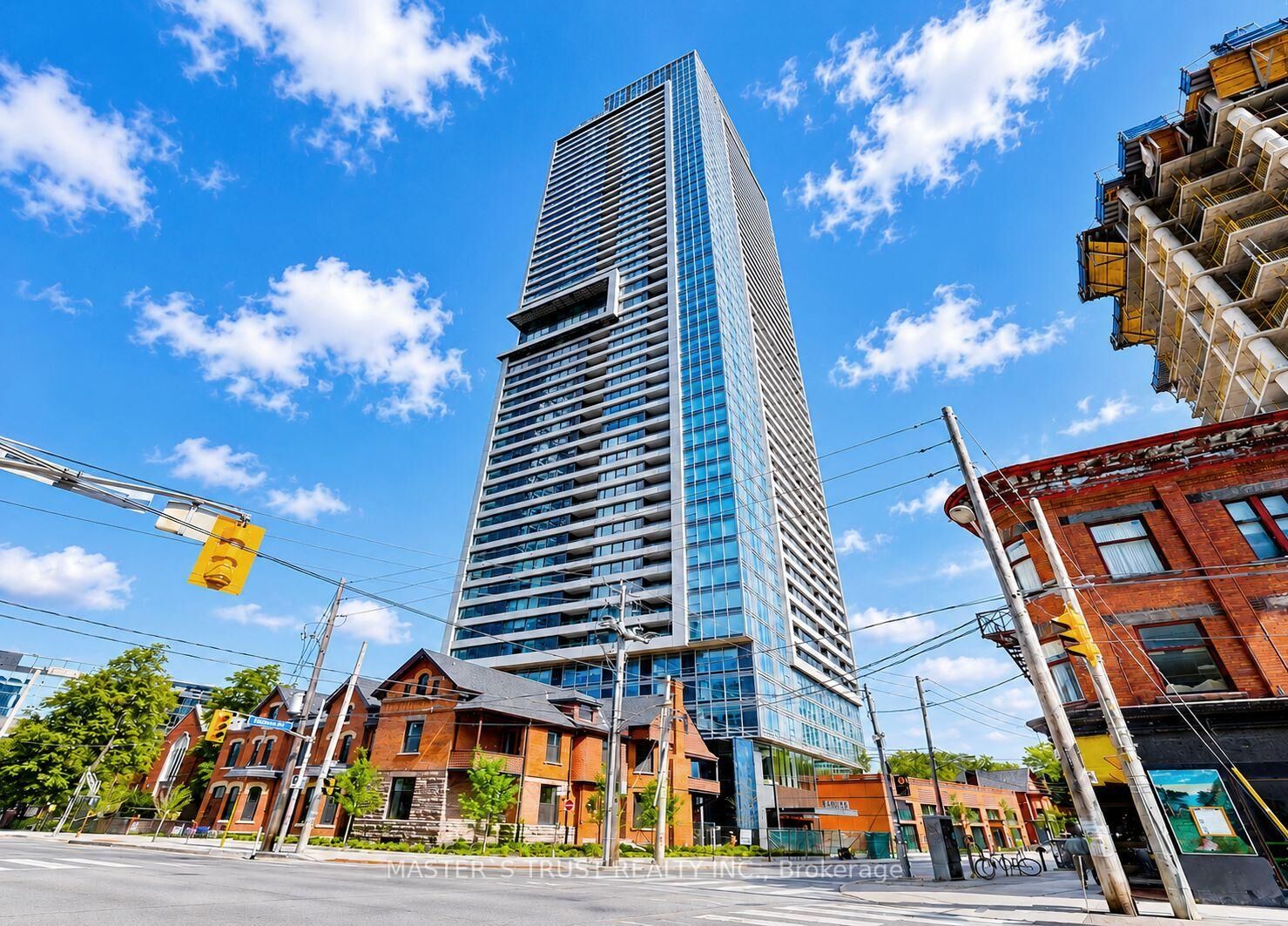 Property Photo: 609 Sherbourne Street 4607 ON M4X 0A4