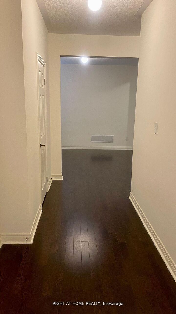 Property Photo:  467 Downes Jackson Heights N  ON L9T 8W1 