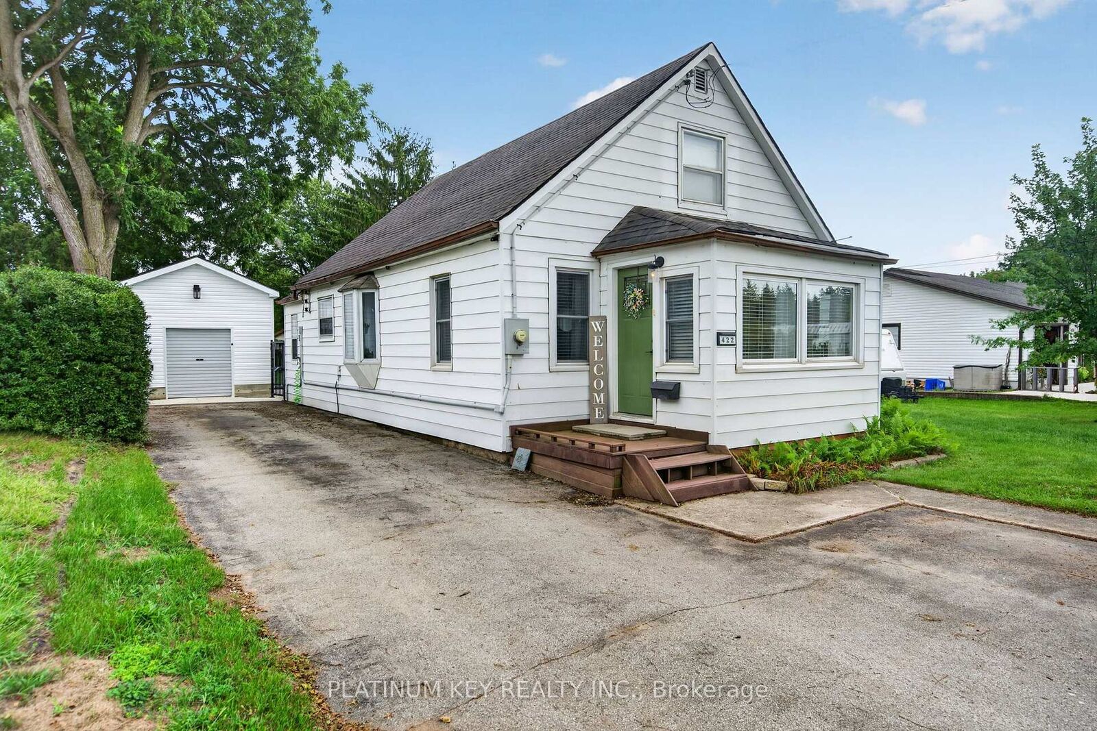 Property Photo:  422 Metcalfe Street W  ON N7G 1N7 