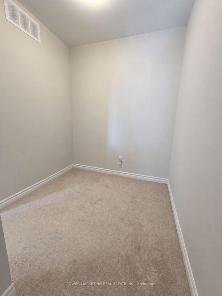 Property Photo: 502 Rye Grass Way ON K2C 3H2