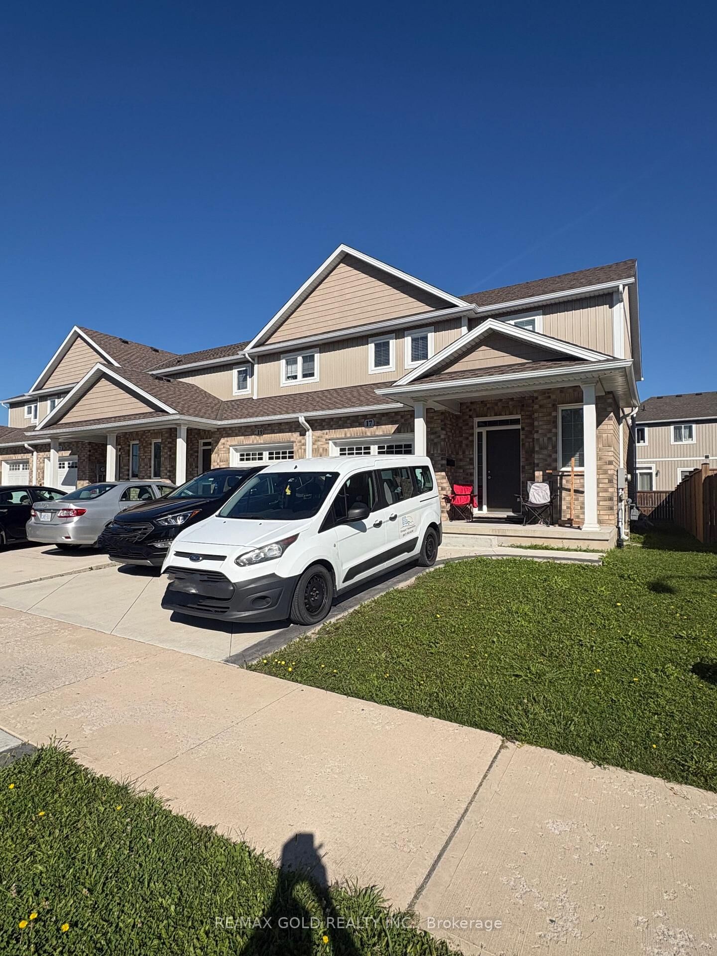 Property Photo:  17 Marshall Lane  ON L2P 0E8 