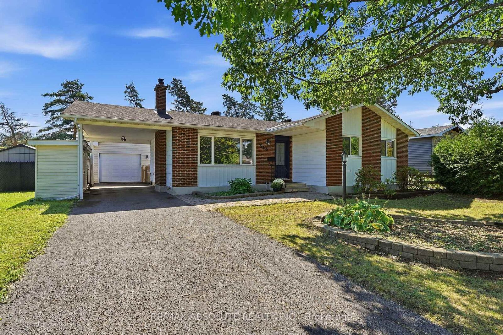 Property Photo: 346 Galloway Drive ON K1E 1W3