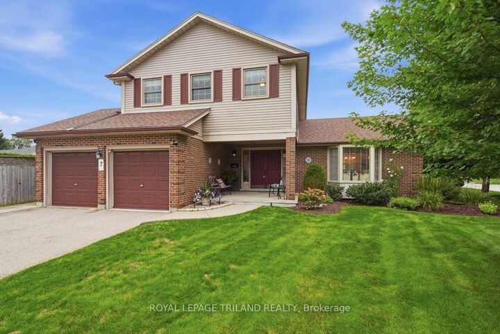 Property Photo:  7 Glenview Crescent  ON N5X 2P8 