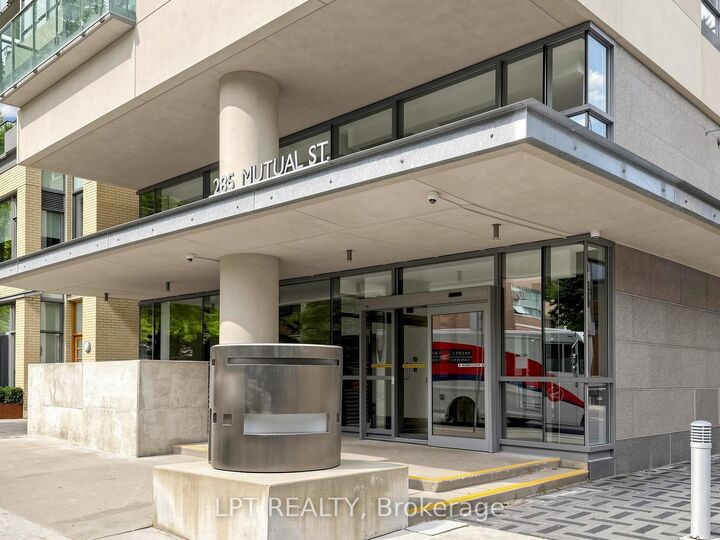 Property Photo:  285 Mutual Street 1108  ON M4Y 3C5 