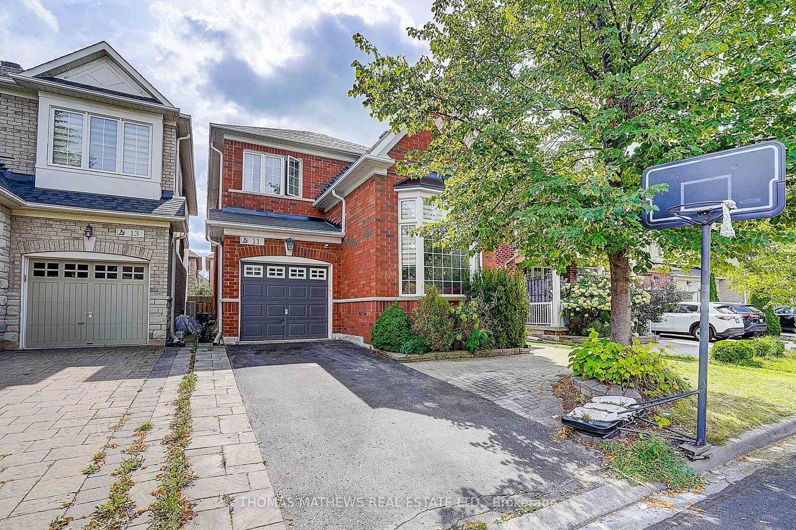 Property Photo:  11 Ada Gardens  ON L6B 0G2 