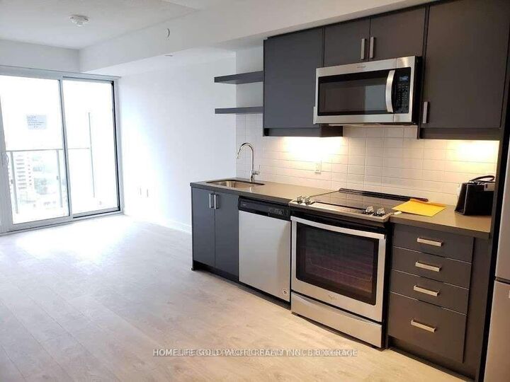 Property Photo:  50 Wellesley Street E 2506  ON M4Y 1G2 