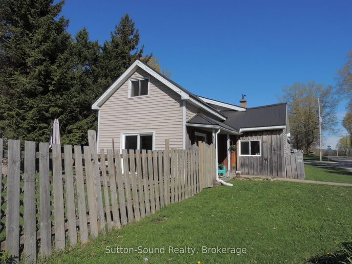 Property Photo:  34 Main Street  ON N0H 2N0 