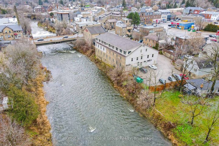 Property Photo:  160 St David Street S 2D  ON N1M 2L4 