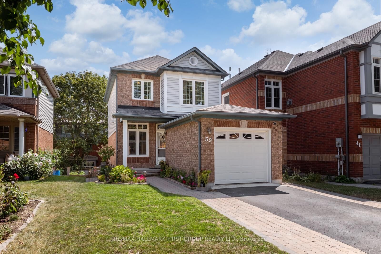 Property Photo: 39 Bach Avenue ON L1R 2L1
