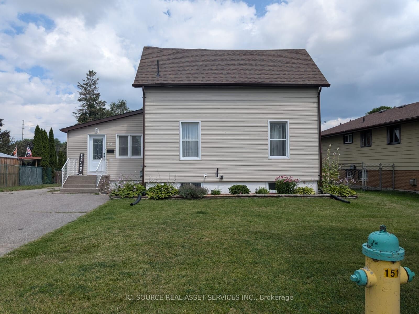 Property Photo:  151 Singleton Drive  ON K8N 5H4 