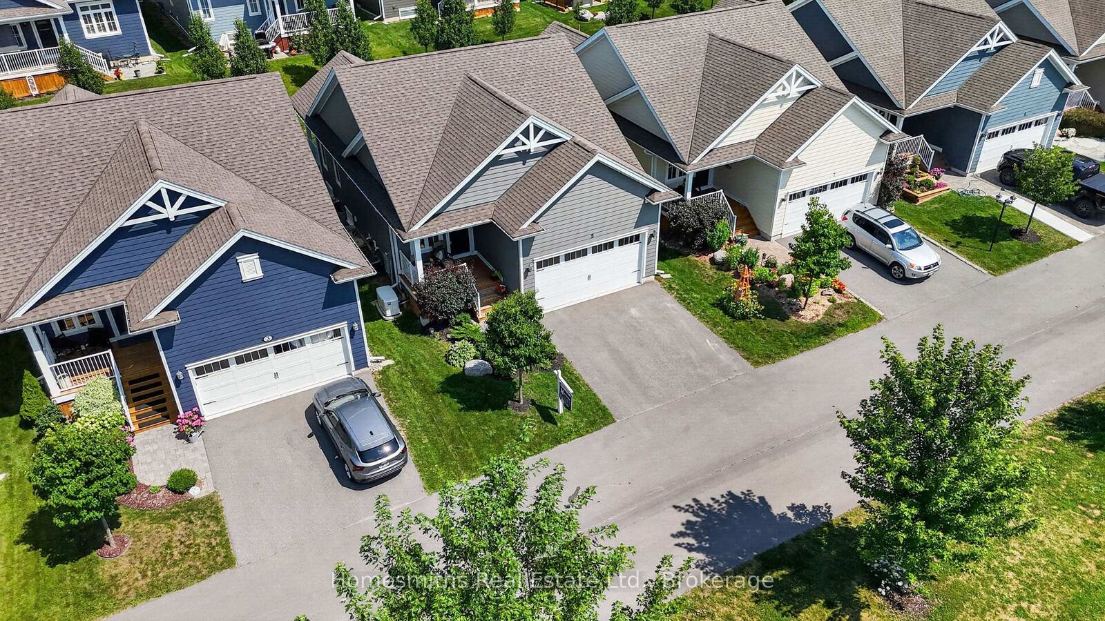 Property Photo:  5 Irons Avenue 21  ON K0L 2H0 