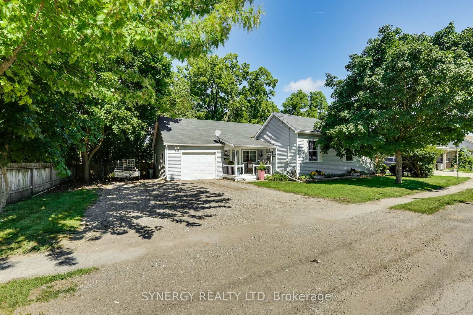 Property Photo:  43 Canaan Street  ON N7G 1L7 