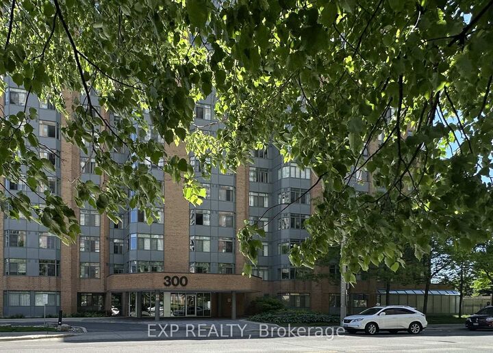 Property Photo: 300 Webb Drive 303 ON L5B 3W3