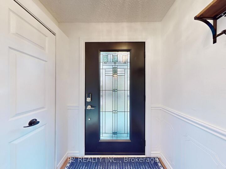 Property Photo:  411 Rosedale Drive  ON L1N 1Z5 