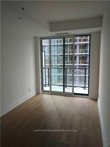 Property Photo:  150 Fairview Mall Drive 1004  ON M2J 4T1 