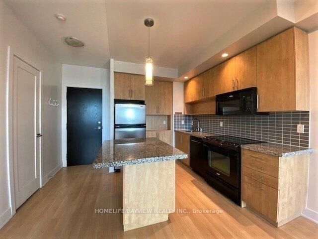 Property Photo:  120 Homewood Avenue 3705  ON M4Y 2J3 