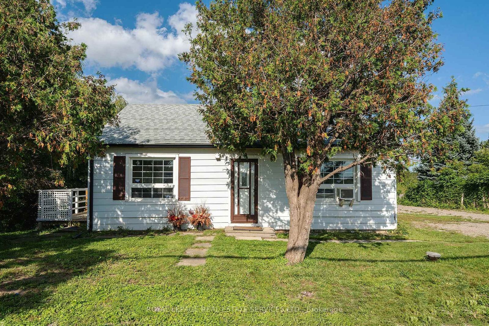 Property Photo:  3209 Bronte Road  ON L6M 4J3 