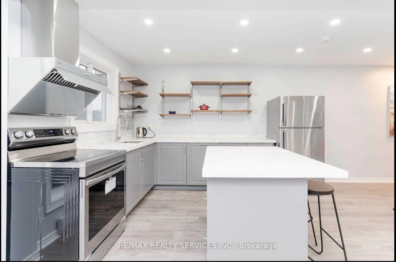 Property Photo:  1100 Oxford Street 137  ON L1J 6G4 