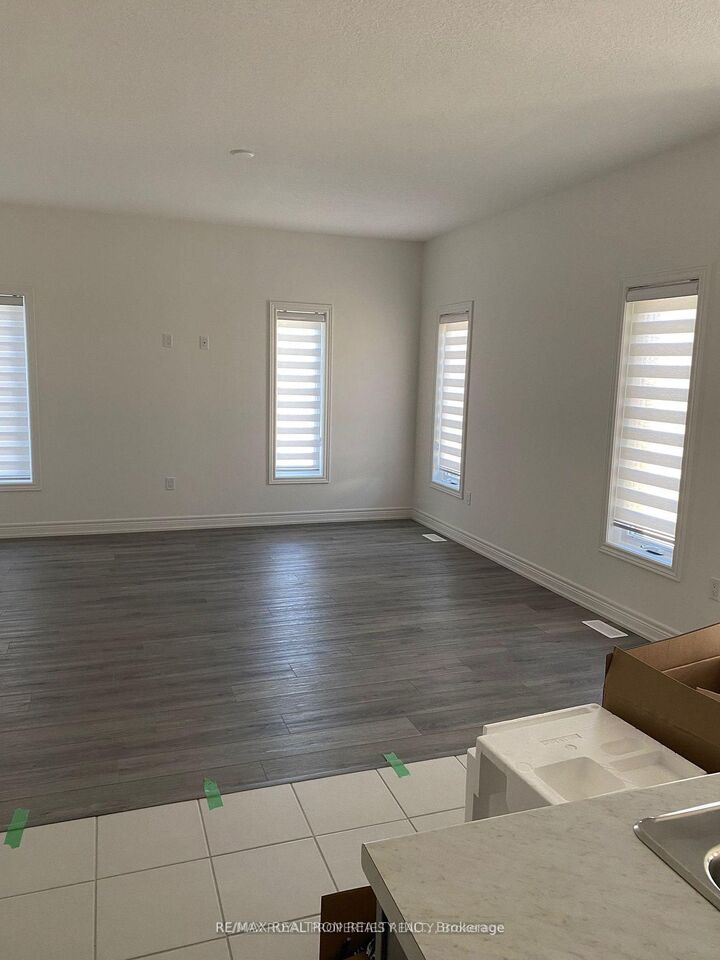 Property Photo:  115 Plewes Drive  ON L9Y 3B7 