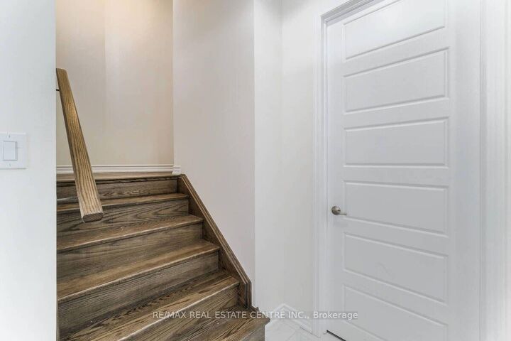 Property Photo:  975 Whitlock Avenue  ON L9E 1S9 