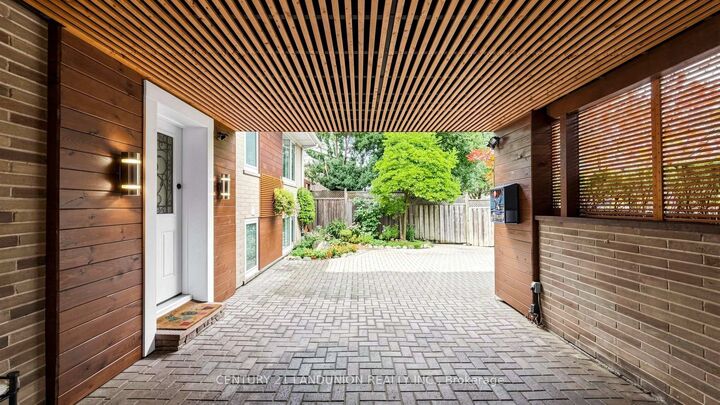 Property Photo:  23 Benleigh Drive  ON M1H 1J1 