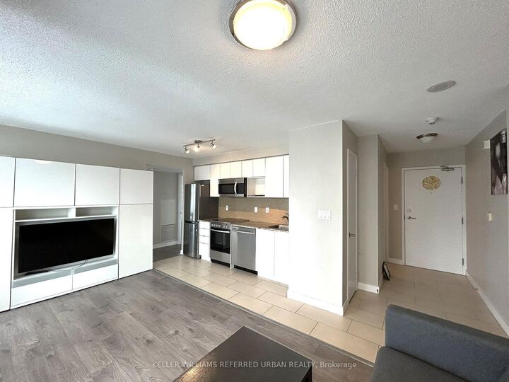 Property Photo:  15 Fort York Boulevard 2906  ON L1G 3J5 