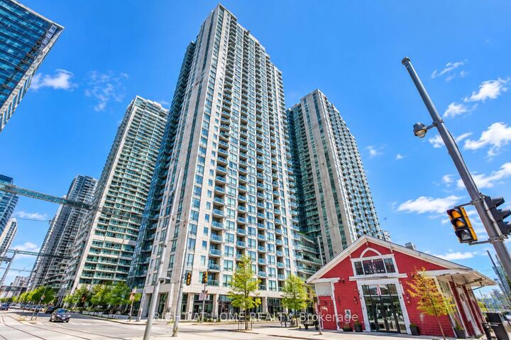 Property Photo:  77 Harbour Square 3110  ON M5J 2S2 