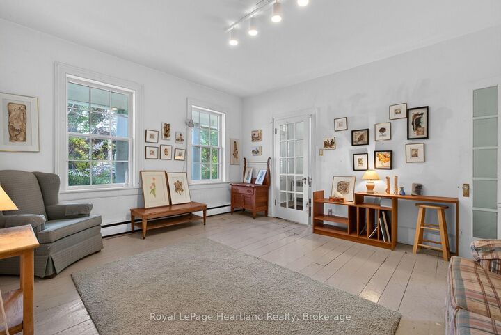 Property Photo:  18 Nelson Street E  ON N7A 1R6 
