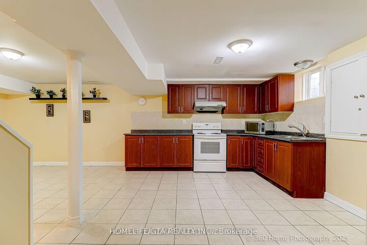 Property Photo:  87 Silversted Drive Basement  ON M1S 3G4 