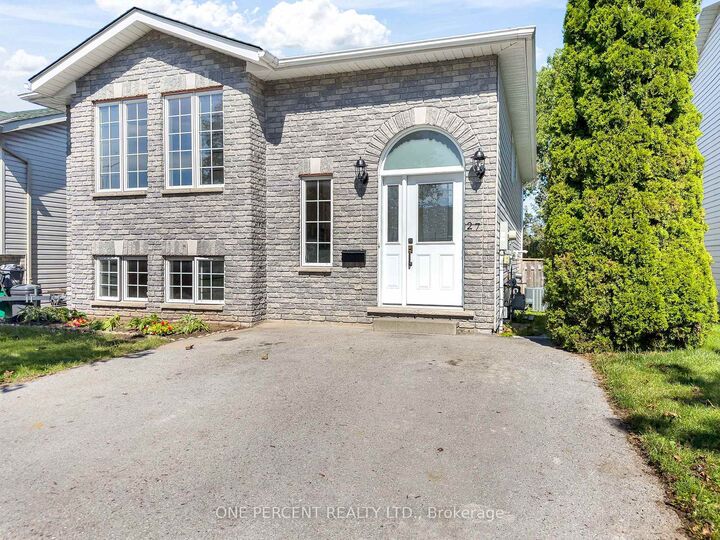 Property Photo:  27 Faraday Gardens  ON K8P 5J5 