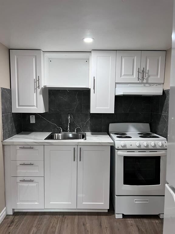 Property Photo:  249 Elgin Street Lower  ON N7T 5B3 