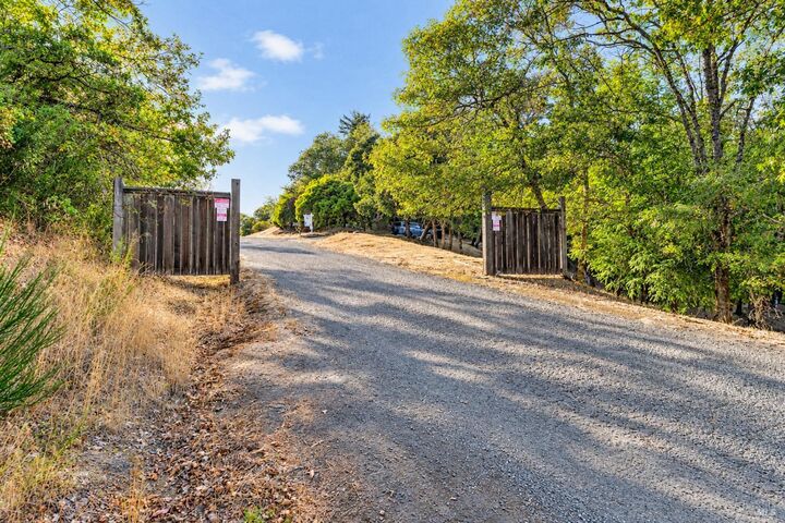 Property Photo:  370 Laurel Street  CA 95490 