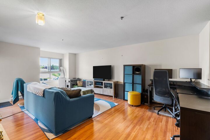 Property Photo: 19721 64 Avenue 302 BC V2Y 1L1