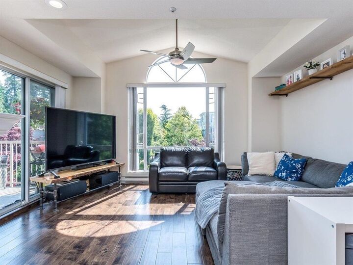 Property Photo:  19122 122 Avenue 309  BC V3Y 2N7 