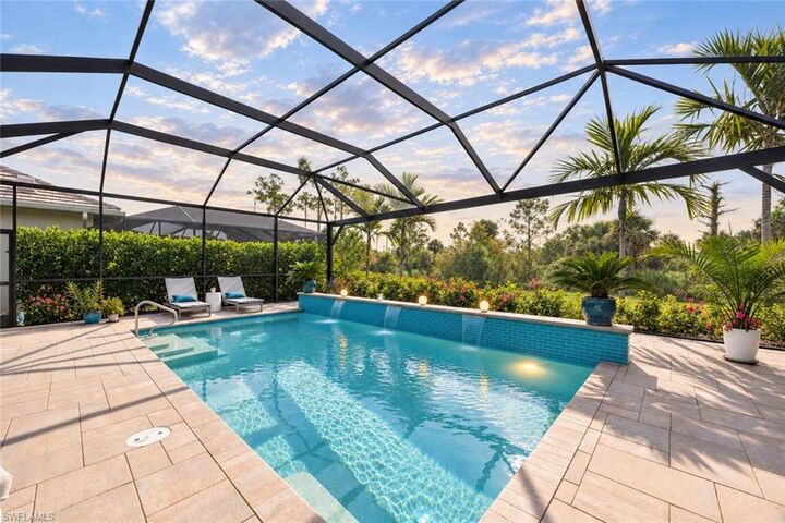 Property Photo: 6472 Arriba Ave FL 34113