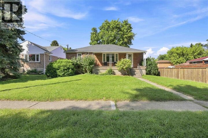 Property Photo:  721 William Avenue  ON N7T 7C7 