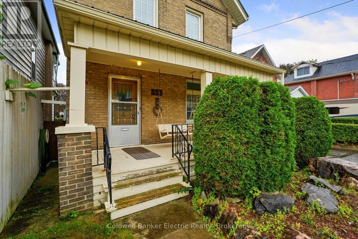 Property Photo:  553 Chamberlain Street  ON K9J 4L6 