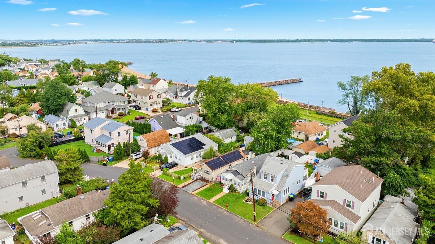 Property Photo:  285 Shoreland Circle  NJ 08879 